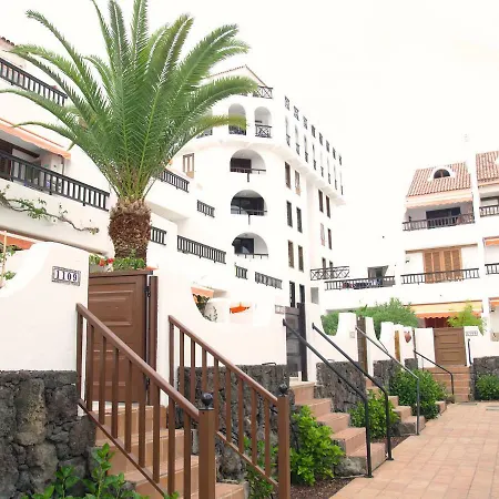 Holiday home 2 Min Walk To - Private Solarium