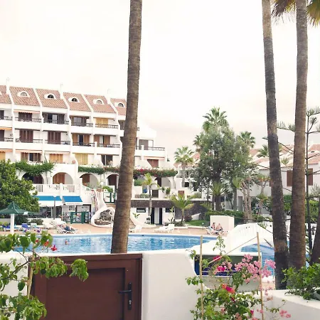 2 Min Walk To - Private Solarium Holiday home *